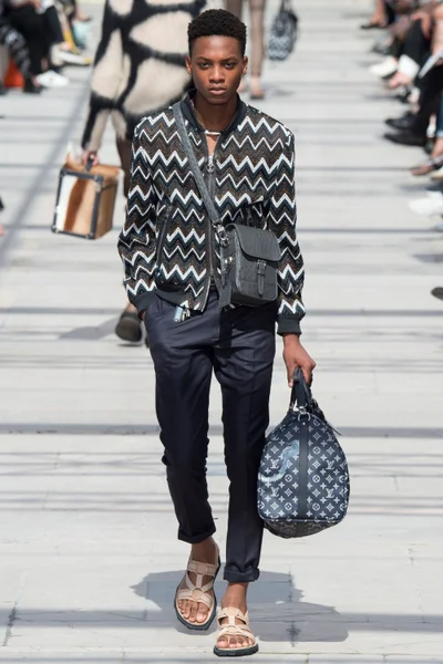 Look 7